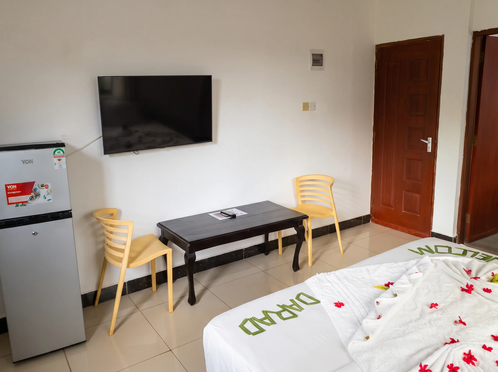 Deluxe Studio TV Lounge and Mini Refrigerator